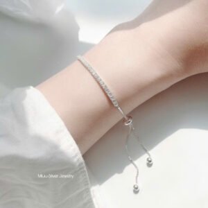 Vòng tay bạc đính đá